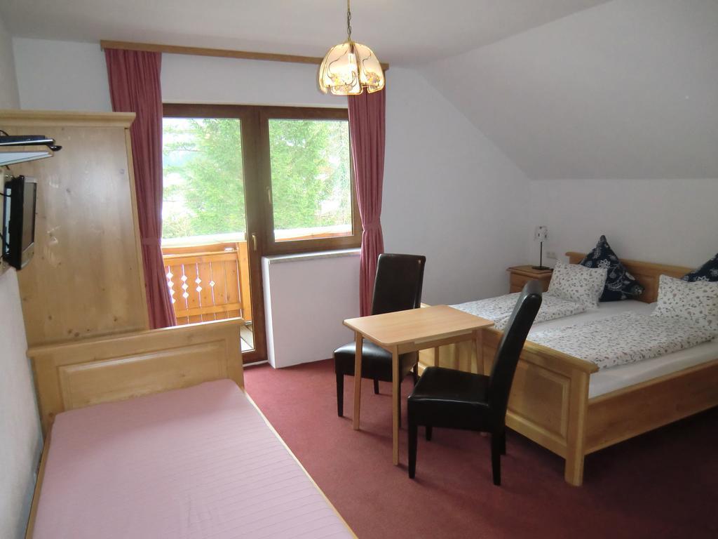 Haus Rye B&B Obertraun Habitación foto