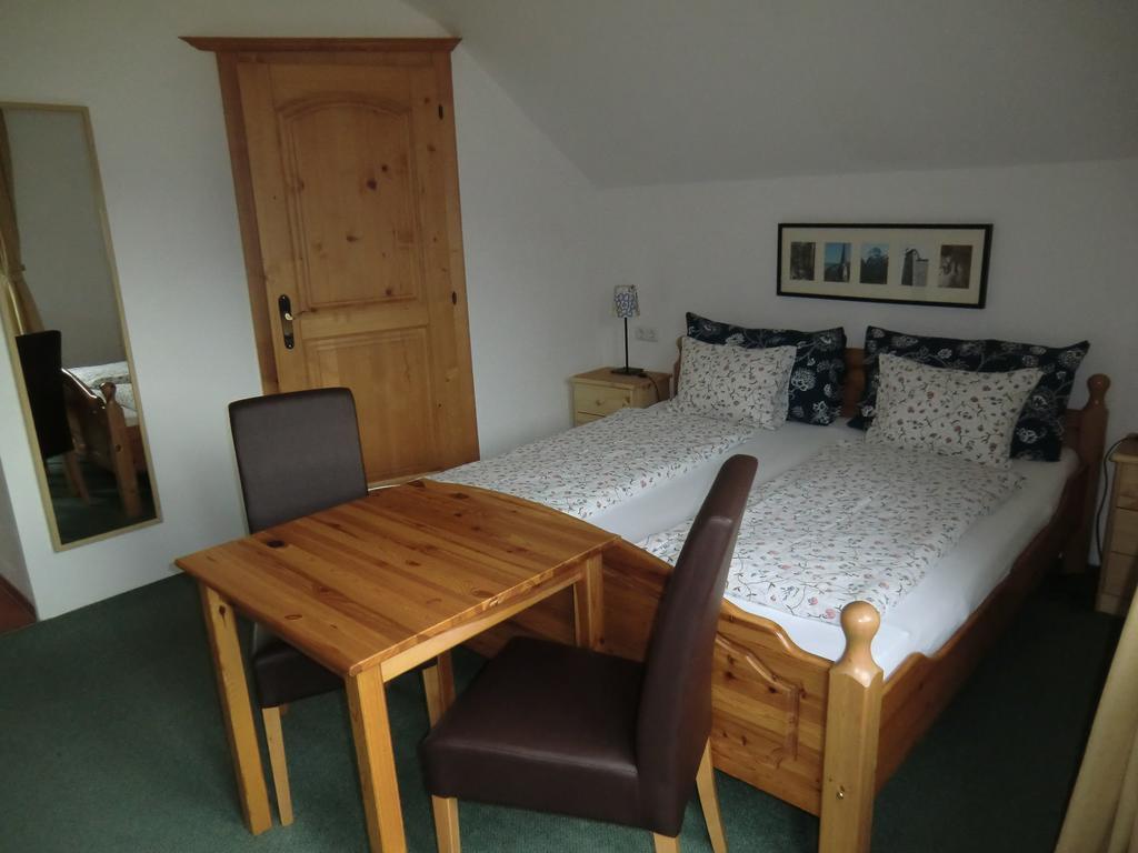 Haus Rye B&B Obertraun Habitación foto